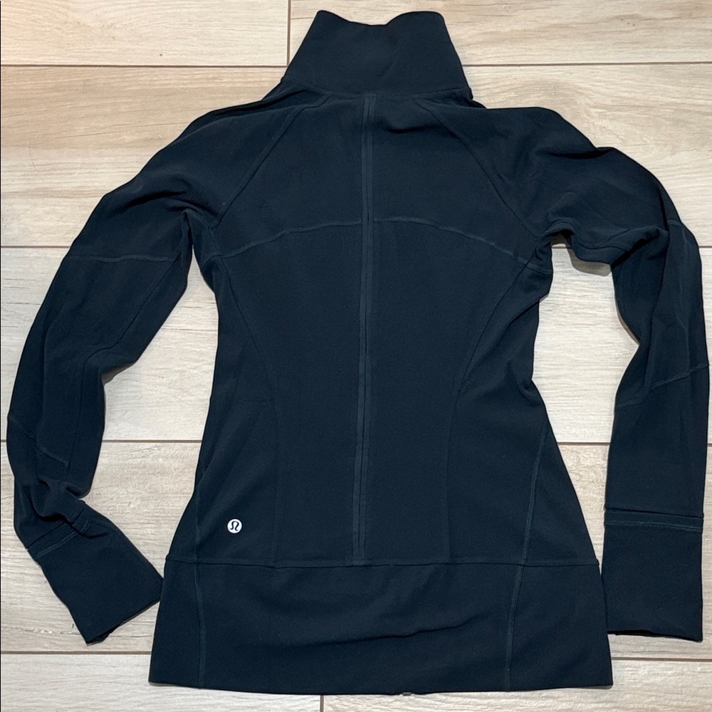 Lululemon Navy Blue Full Zip Up Athletic Jacket for Running Work Outs or Leisure - Picture 6 of 10
